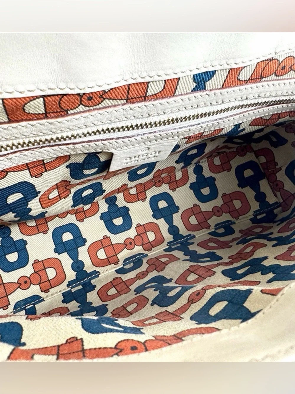 Gucci Guccissima Leather Shoulder Bag - Picture 8 of 11